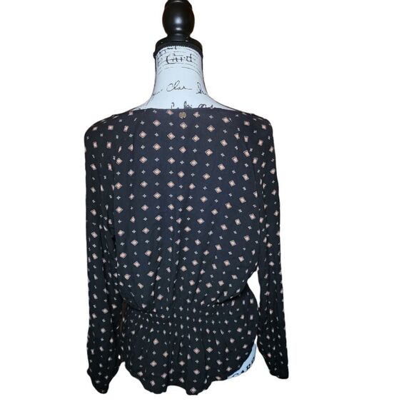 Billabong Women's Shirt Size small Blouse Black Button Up Crop Top boho chic - Picture 5 of 6